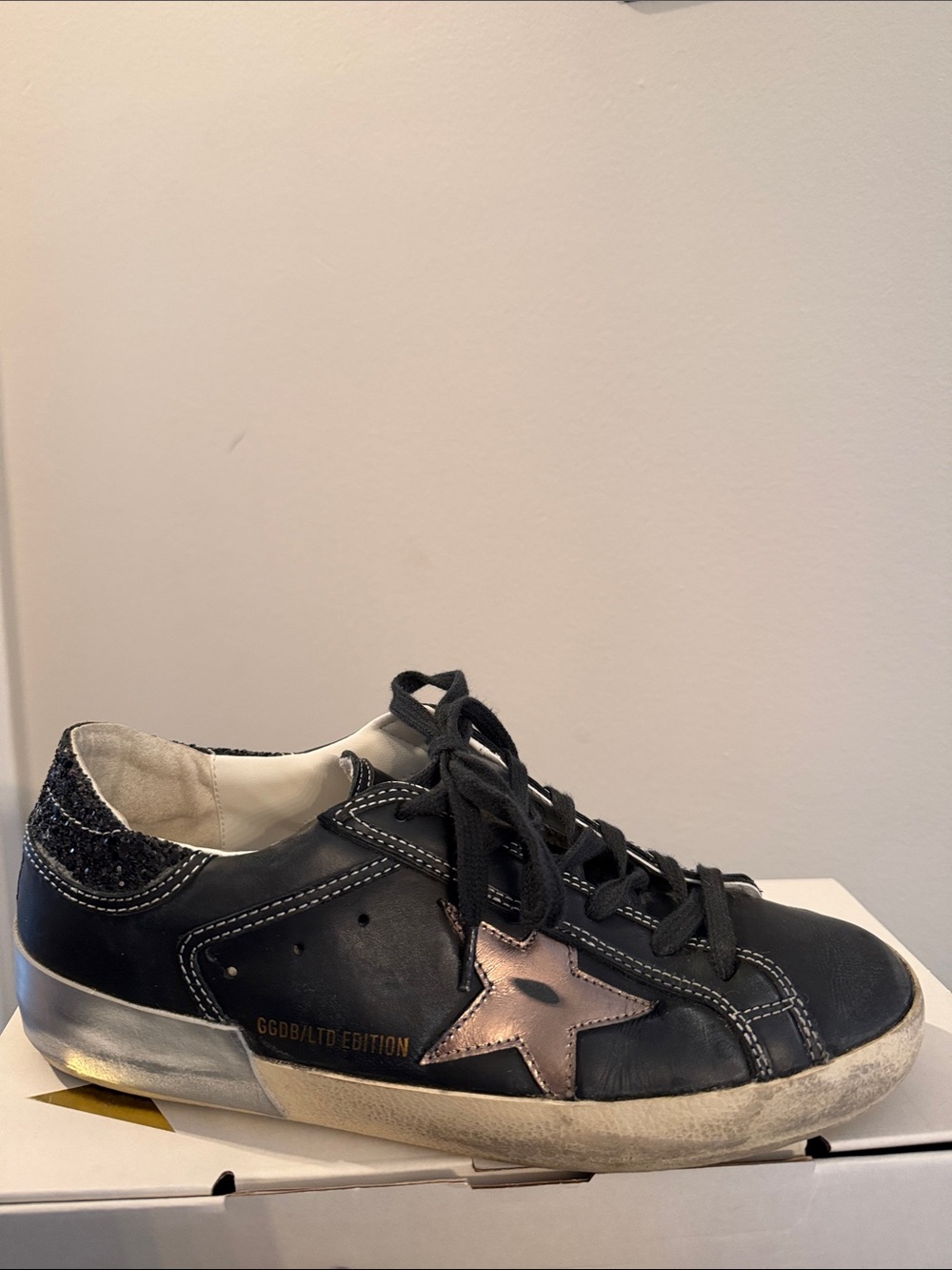 Golden Goose Black Leather Sneakers with Gold Star Accent and Glitter Heel - Picture 4 of 7